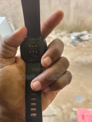 Fitbit Versa 4