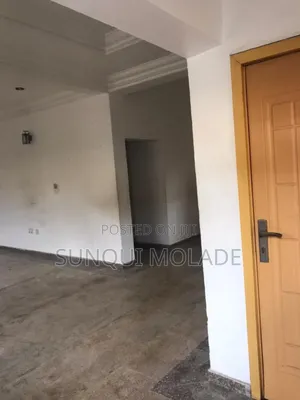 4bdrm Duplex in Maryland Crescent for rent