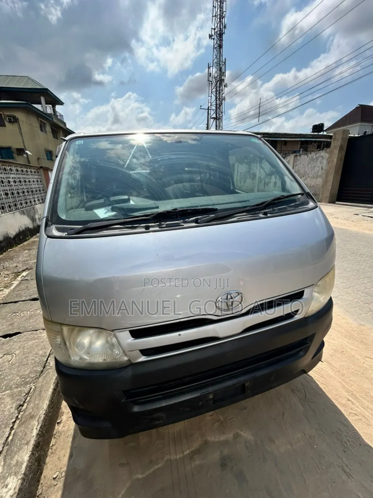 Toyota HiAce 2010 Silver
