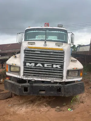Mack Trailer Head - Double Axle - Manual Injector