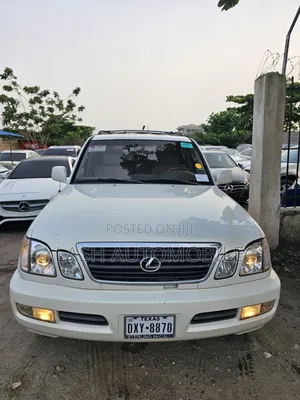 Lexus LX 470 AWD 2001 White