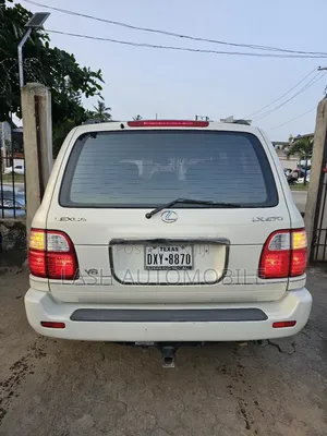 Lexus LX 470 AWD 2001 White