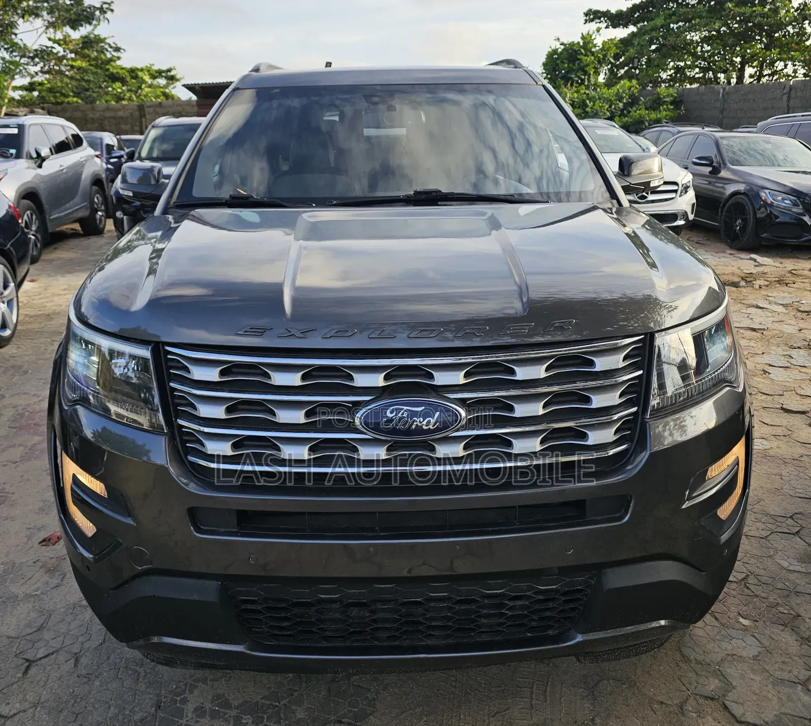 Ford Explorer 2018 Gray