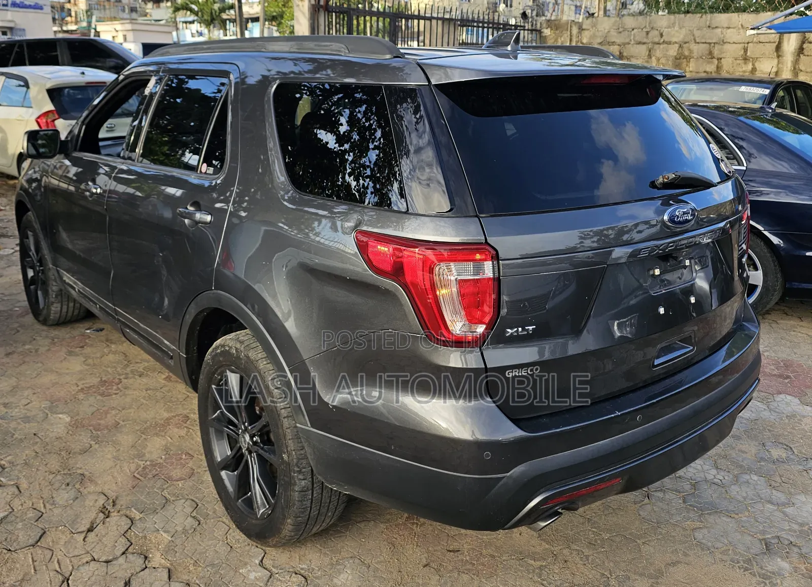Ford Explorer 2018 Gray