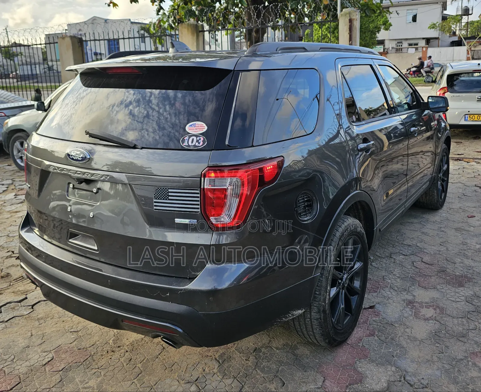 Ford Explorer 2018 Gray