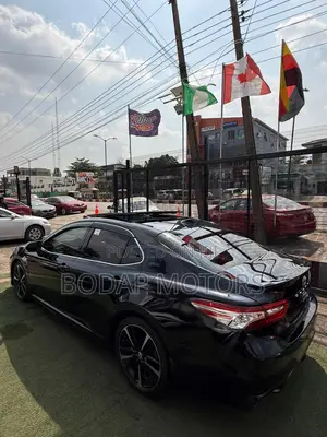 Toyota Camry XSE FWD (2.5L 4cyl 8AM) 2018 Blue