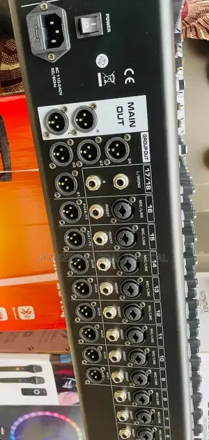 Original Yamaha 26 Semi Digital Professional Mixer