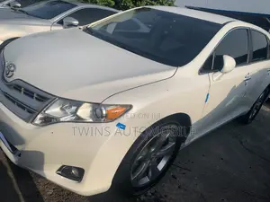 Toyota Venza V6 AWD 2011 White