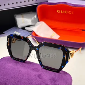 "Gucci Inspired Sunglasses With Tiny Gold Handle Detail"