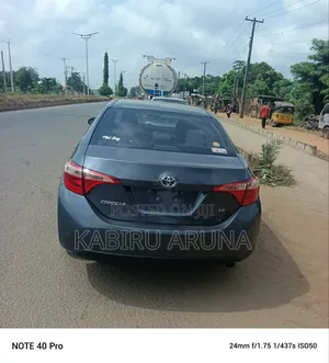 Toyota Corolla 2016 Gray