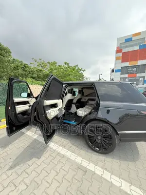 Land Rover Range Rover Vogue 2019 Black