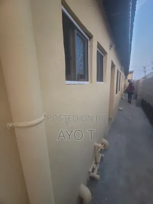 Studio Apartment in Bariga for rent