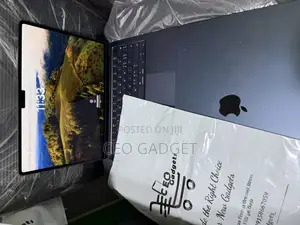 Laptop Apple MacBook Air 2022 M2 8GB Apple M2 SSD 256GB