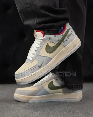 On Foot Quality Nike Shoe