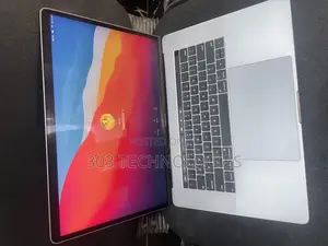 Laptop Apple MacBook Pro 2017 16GB Intel Core I7 SSD 512GB