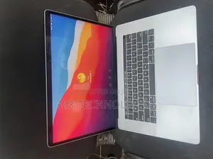 Laptop Apple MacBook Pro 2017 16GB Intel Core I7 SSD 512GB