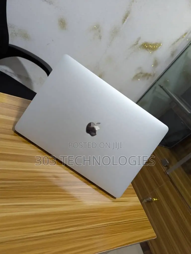 Laptop Apple MacBook Pro 2017 16GB Intel Core I7 SSD 512GB