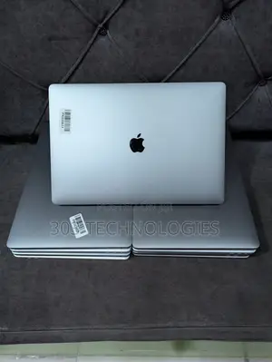 Laptop Apple MacBook Pro 2017 16GB Intel Core I7 SSD 512GB