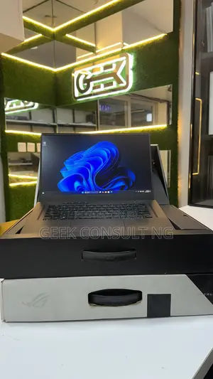 Laptop Asus ROG Zephyrus G15 16GB AMD Ryzen 9 SSD 512GB