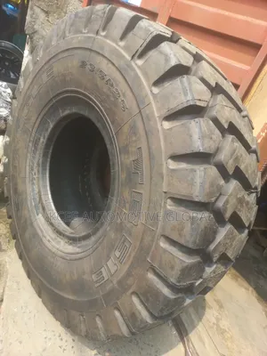 Pettybone Crane Tire 23.5 R25 Triangle