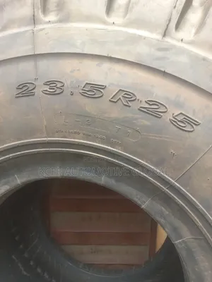 Pettybone Crane Tire 23.5 R25 Triangle