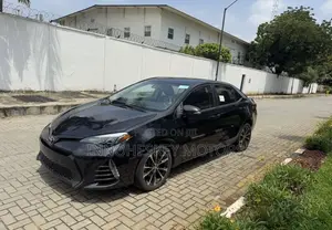 Toyota Corolla SE (1.8L 4cyl 2A) 2019 Black