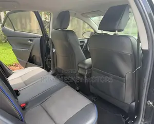 Toyota Corolla SE (1.8L 4cyl 2A) 2019 Black