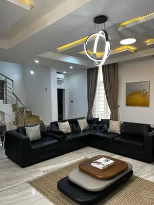 Spacious 3 Bedroom Duplex