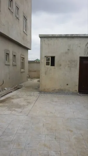 20bdrm Block of Flats in Off Ago-Palace Way for sale