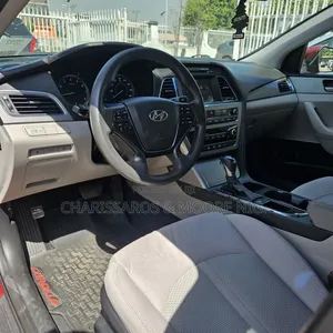 Hyundai Sonata Sport 2.0T Sedan FWD (2.0L 4cyl 6A) 2016 Red