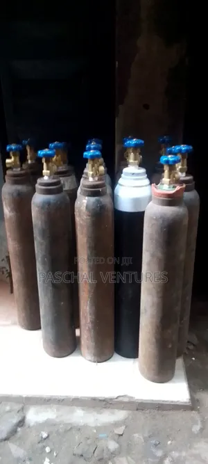 Oxygen Gas Cylinder