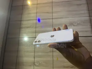 Apple iPhone 11 64 GB White