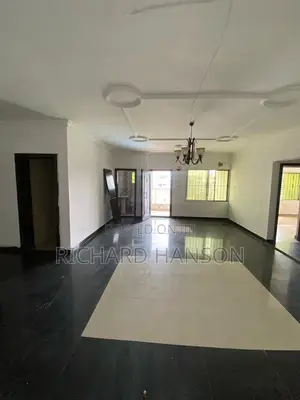 3bdrm Apartment in Lekki Phase 1 for sale