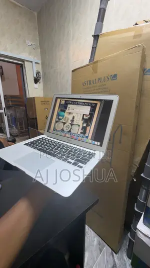 Laptop Apple MacBook Air 2015 4GB Intel Core I5 SSD 128GB