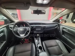 Toyota Corolla 2016 Red