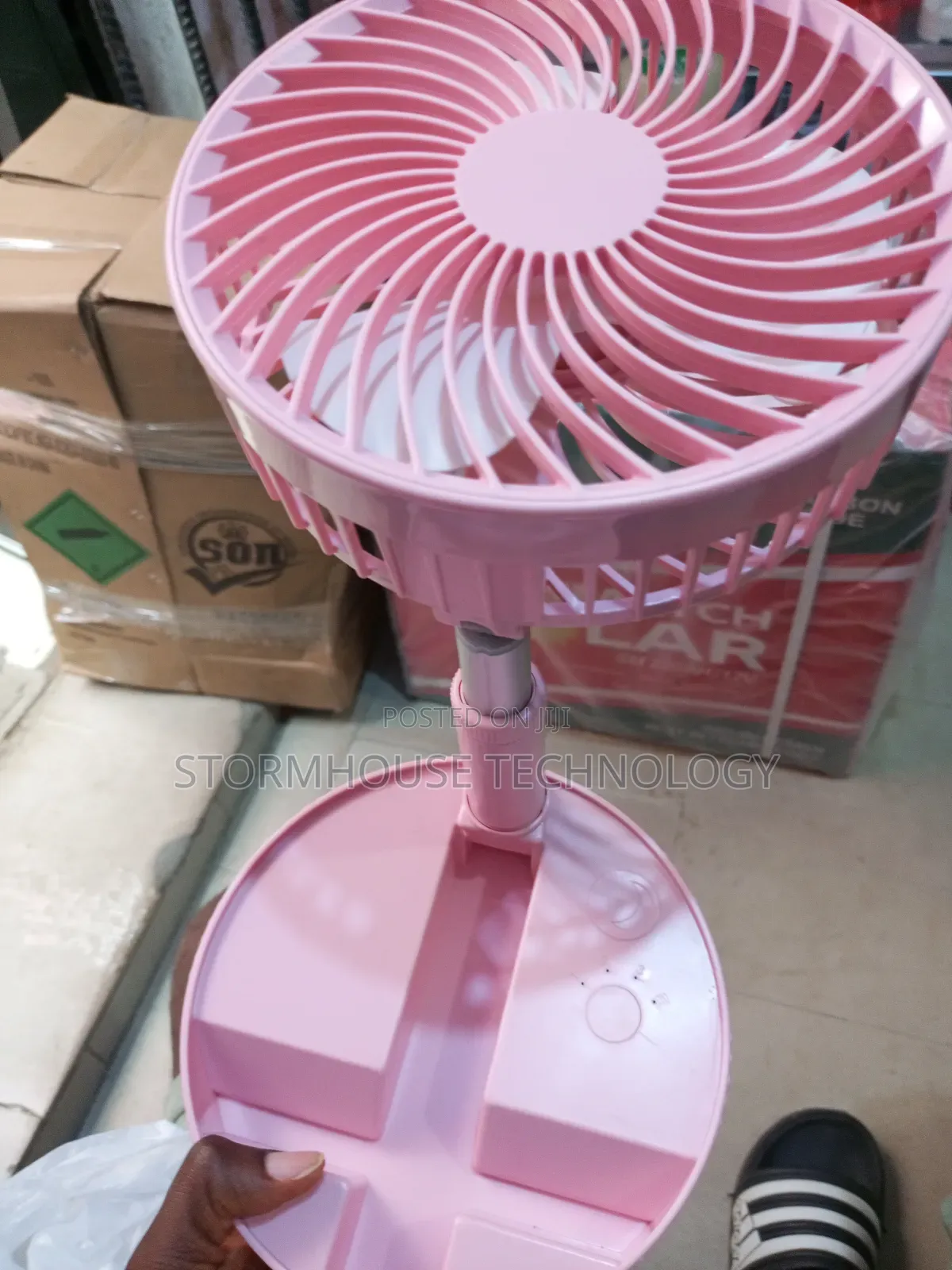 Extendable 180° Fan