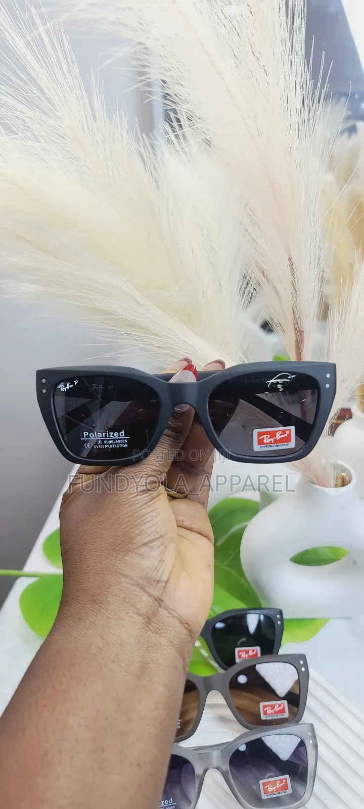 Male Polarized Rayban.