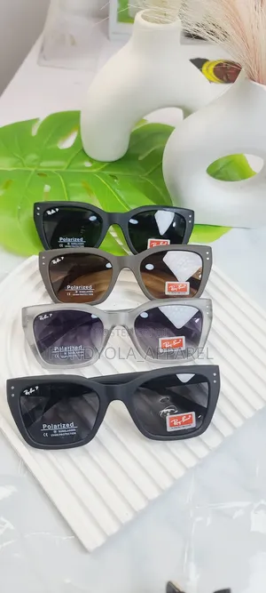 Male Polarized Rayban.