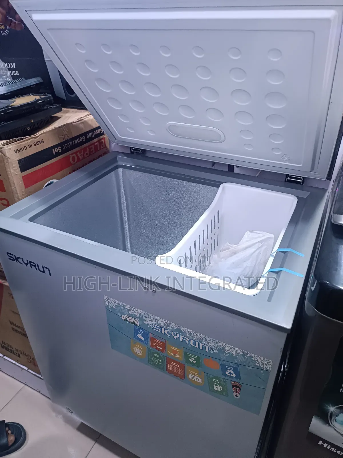 Skyrun Sliver Refrigerator