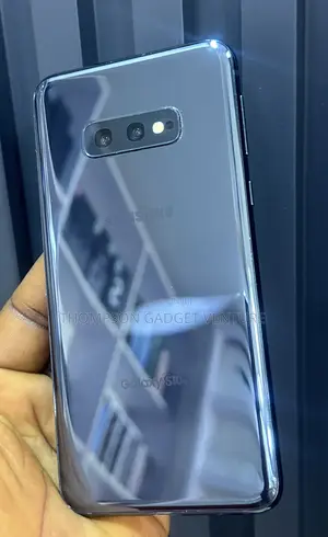 Samsung Galaxy S10e 128 GB Blue