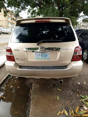 Toyota Highlander V6 AWD 2003 Gold