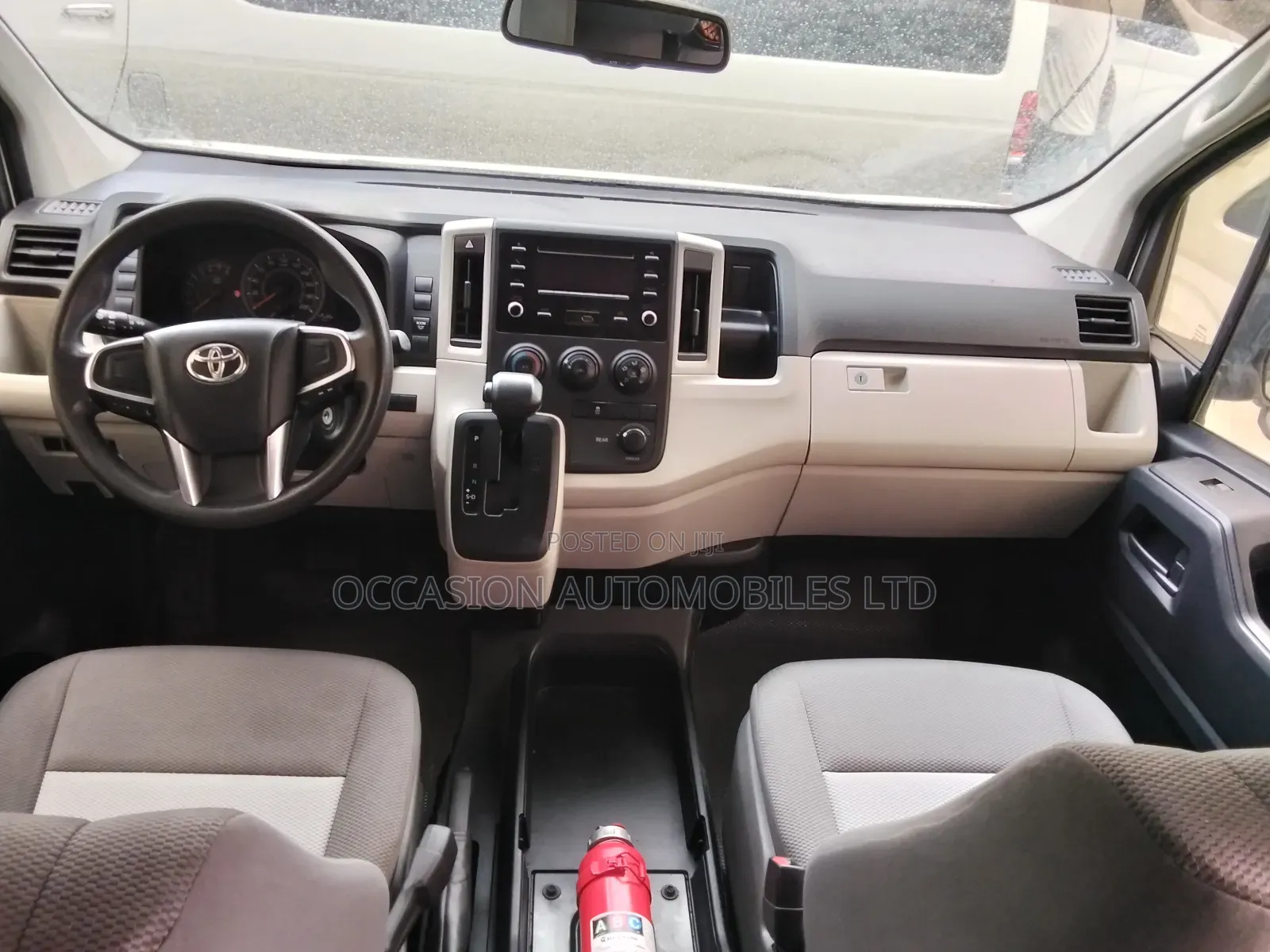 Toyota HiAce 2022 White
