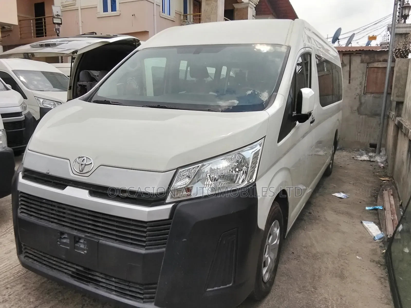 Toyota HiAce 2021 White