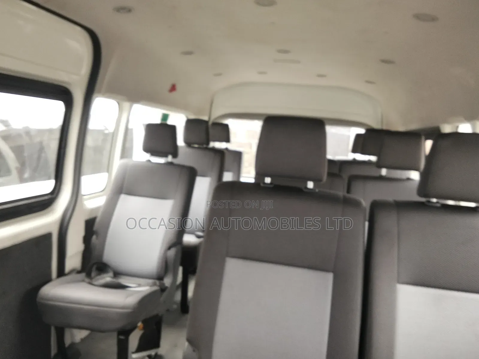 Toyota HiAce 2021 White