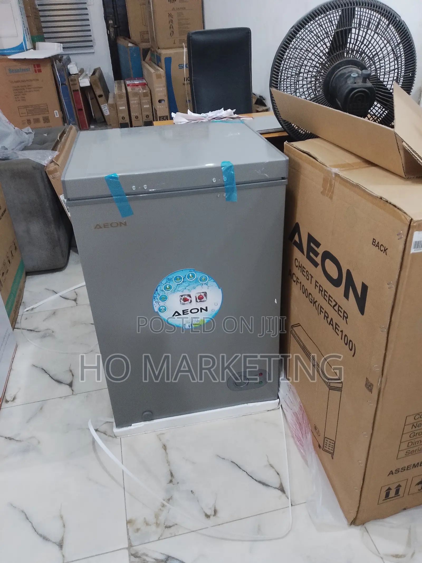 Aeon 100l Chest Freezer: Rust Proof Easy to Clean