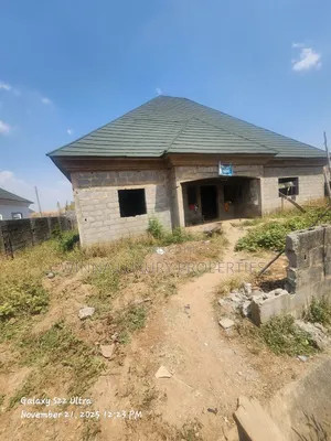 5bdrm Bungalow in Doctor'S Court, Lugbe District for sale