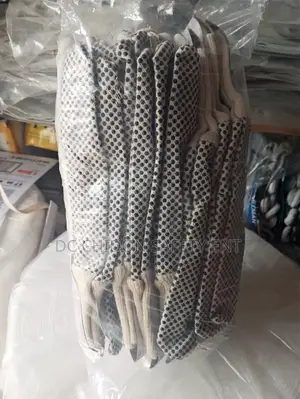 Dotted Hand Gloves