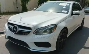 Mercedes-Benz E350 Base 4Matic Sedan AWD (3.5L 6cyl 7A) 2014 White