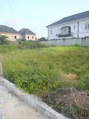400sqm Land