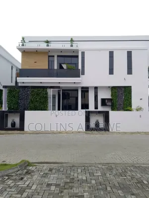 5bdrm Duplex in Chevron Area for sale